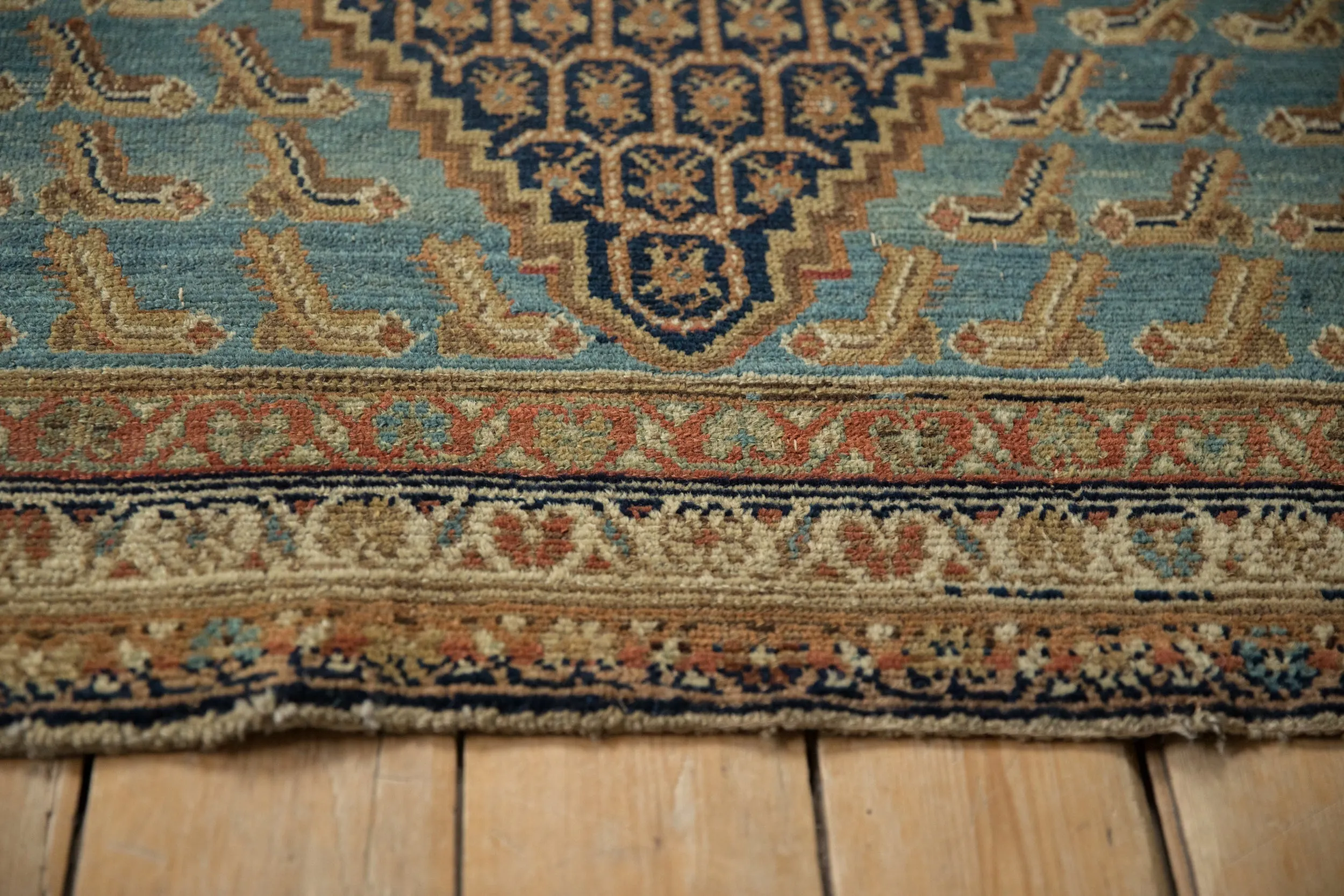 4x5.5 Antique Distressed Hamadan Rug