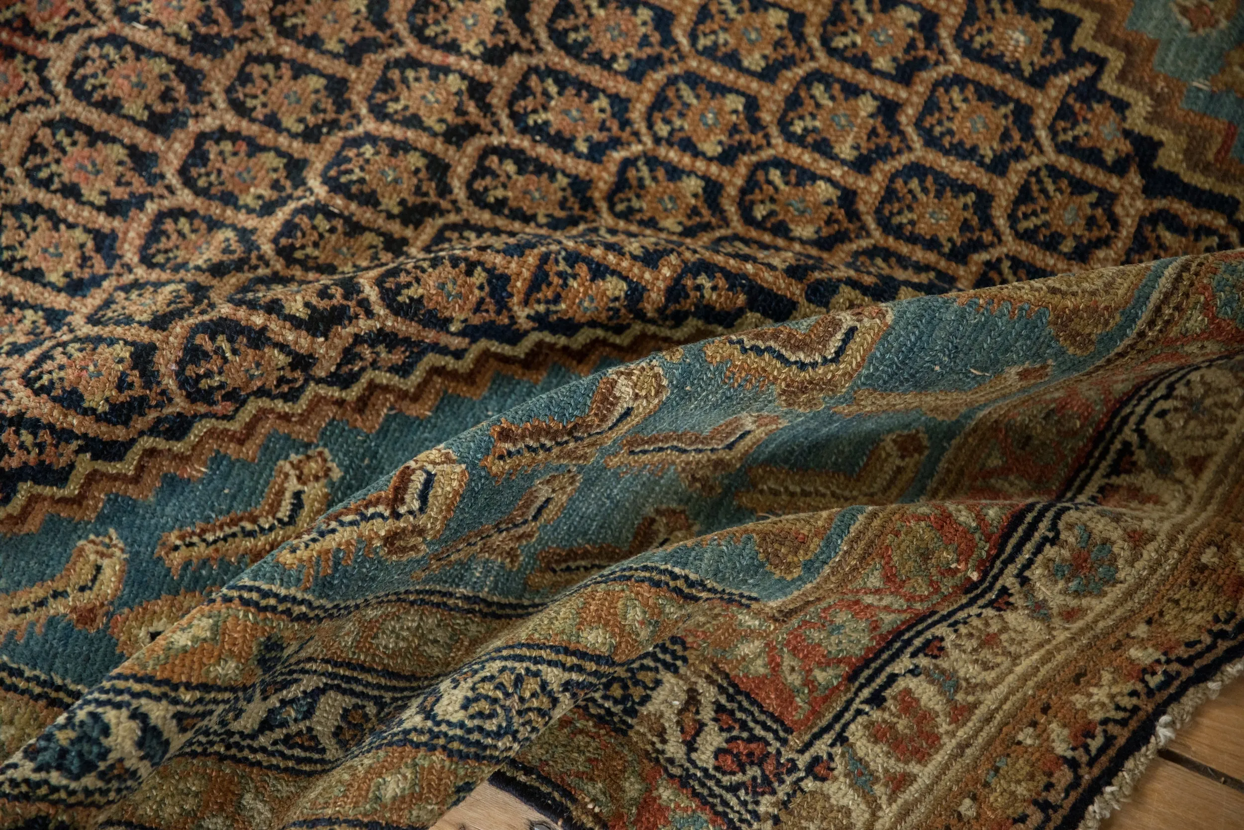 4x5.5 Antique Distressed Hamadan Rug