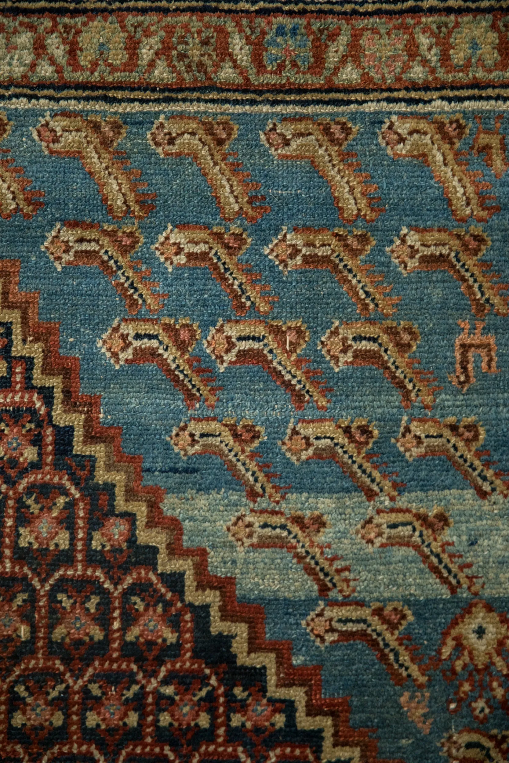 4x5.5 Antique Distressed Hamadan Rug