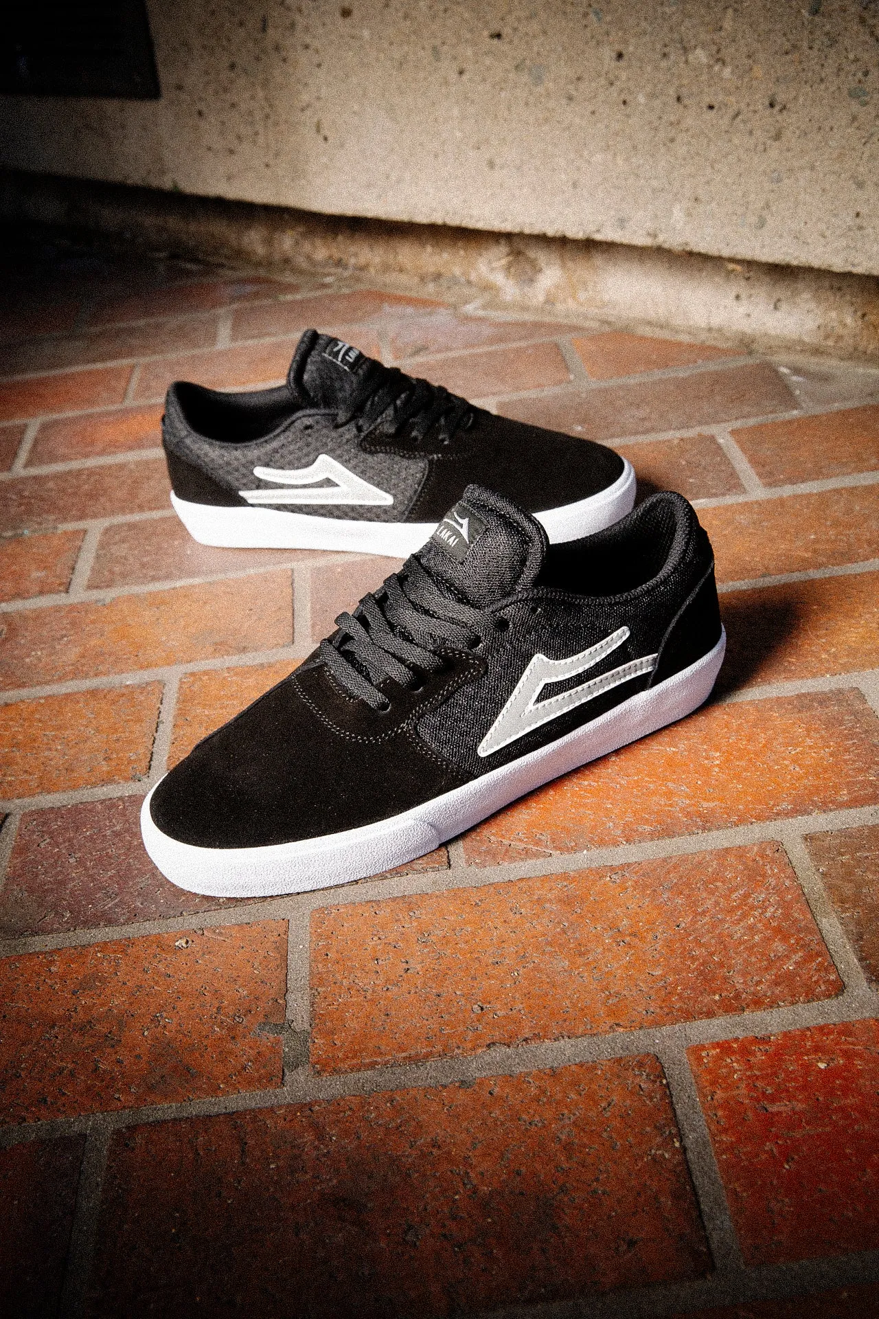 Cardiff - Black Suede