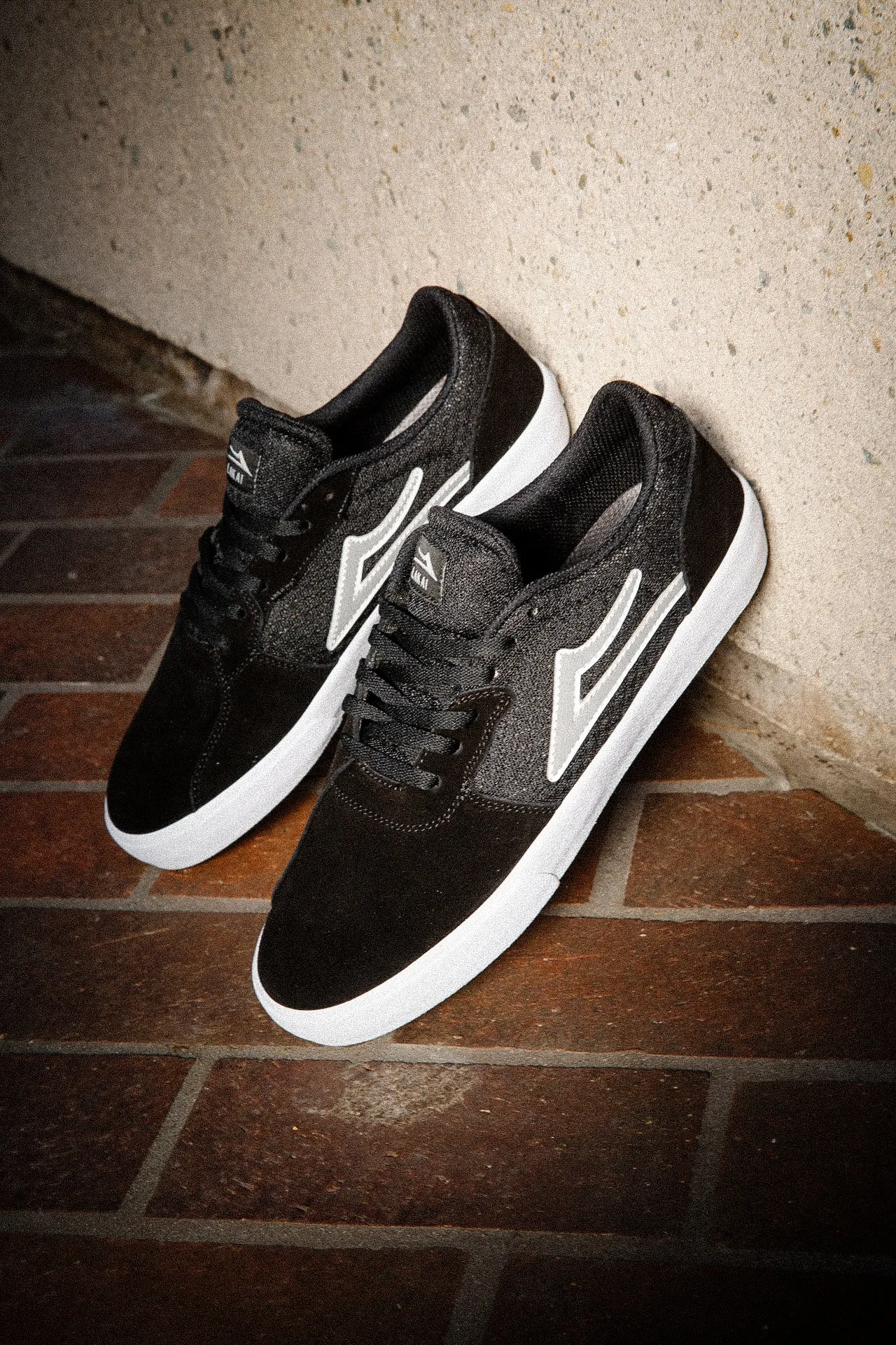 Cardiff - Black Suede