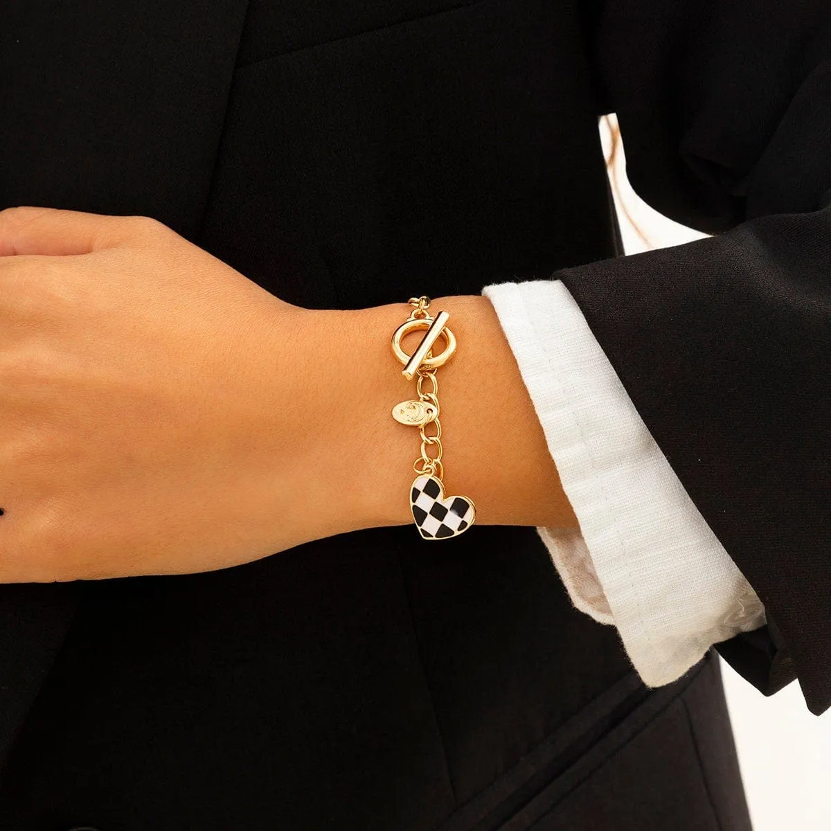 Chic Toggle Clasp Checkered Heart Charm Curb Chain Bracelet