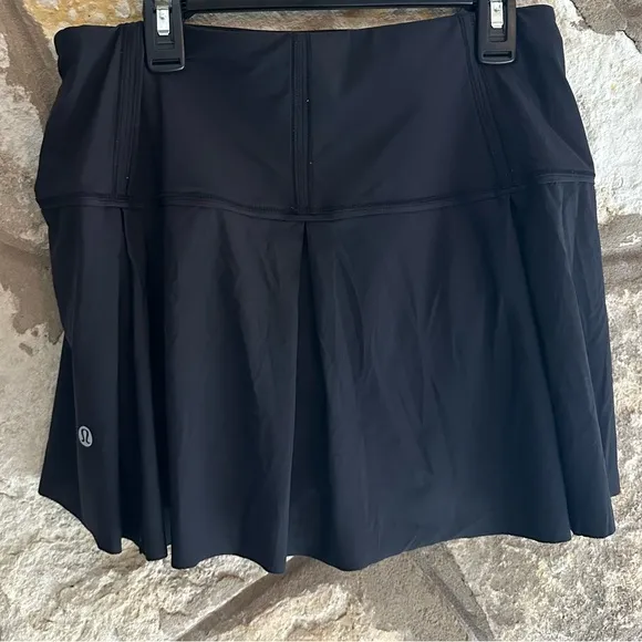 Lululemon Lost In Pace SkirtBlack size 6