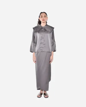 NAOMI SET IN GREY