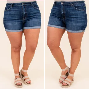 Shoot The Breeze Shorts, Dark Wash