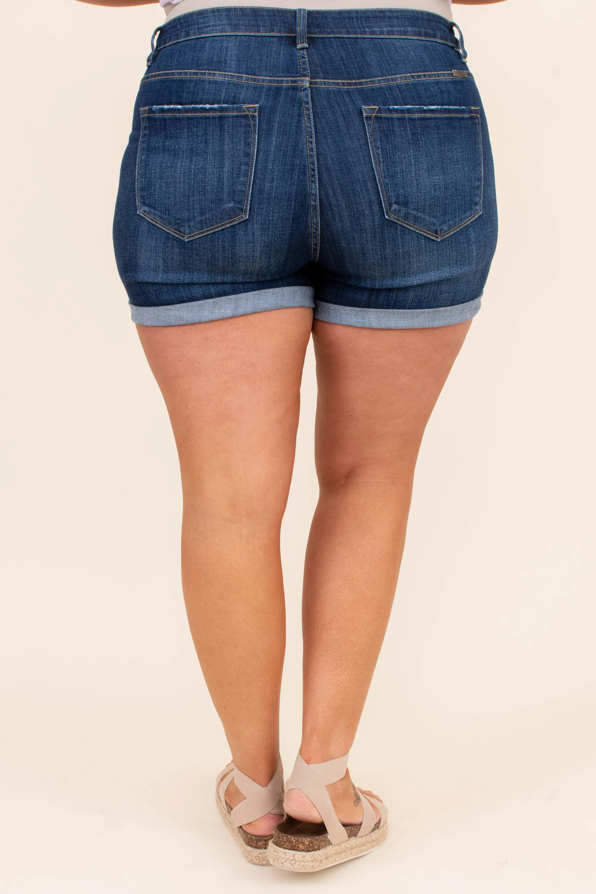 Shoot The Breeze Shorts, Dark Wash